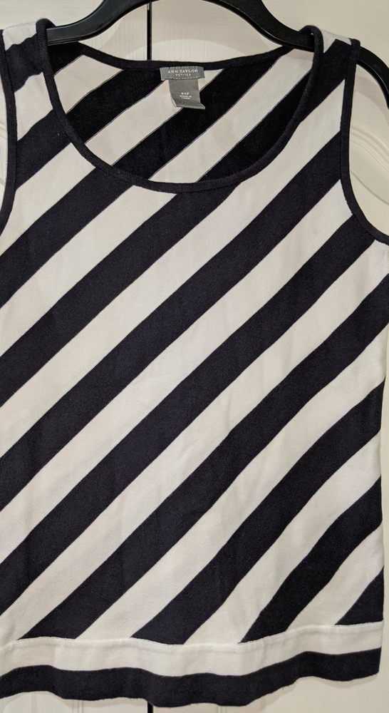 Ann Taylor petites top navy